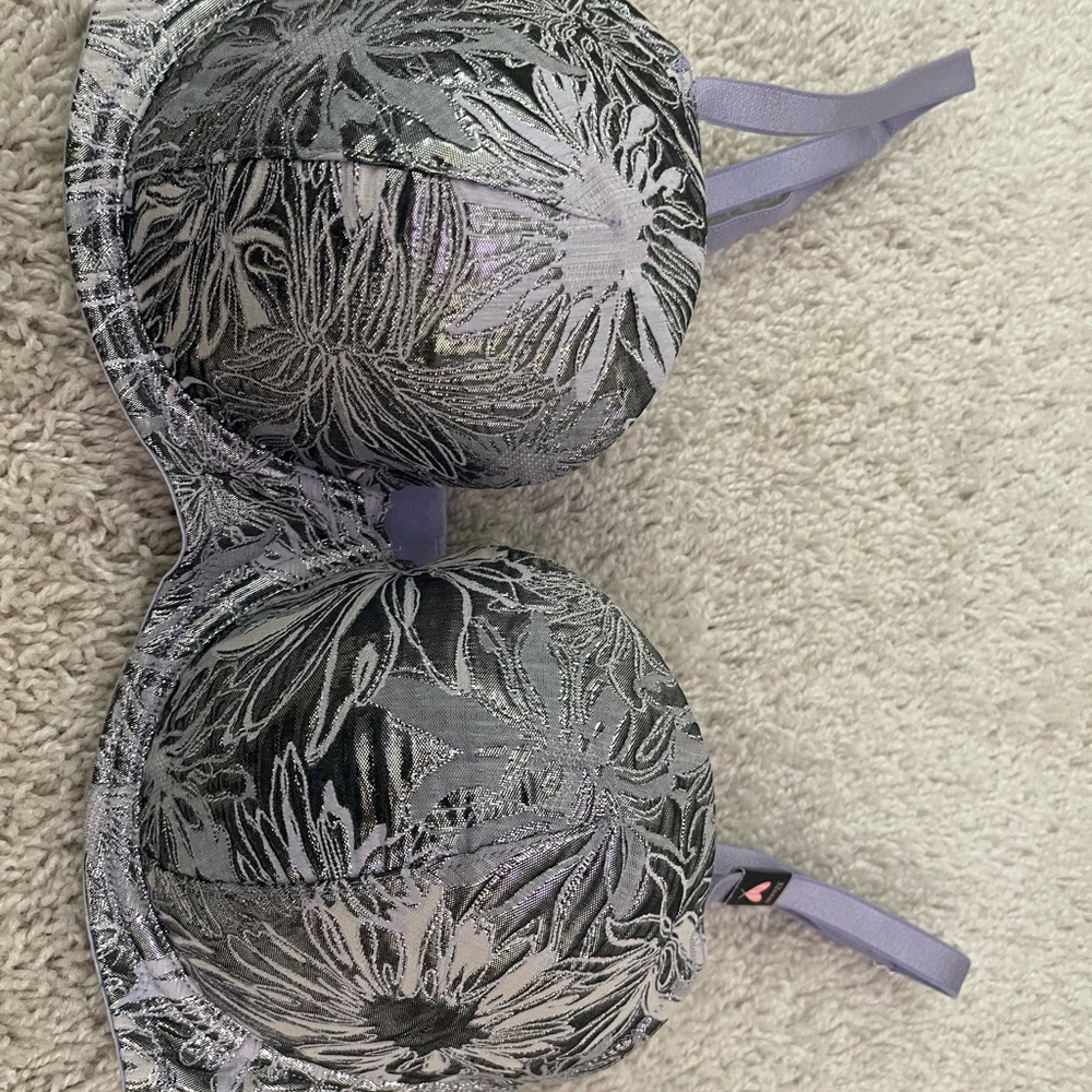 Victoria's Secret Lavender Lace Bra